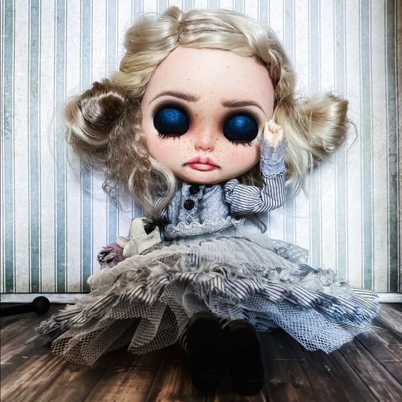 SOLD - Picture 4 of 15